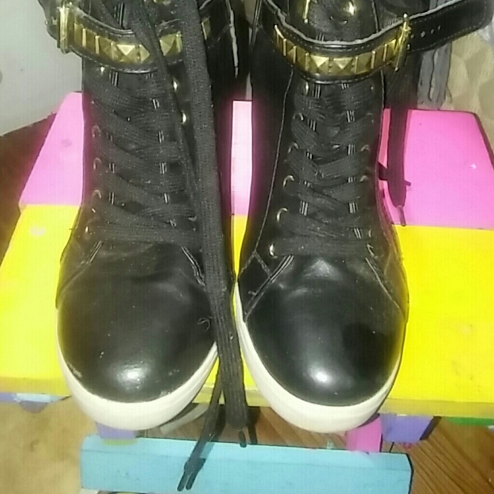 High heel high tops