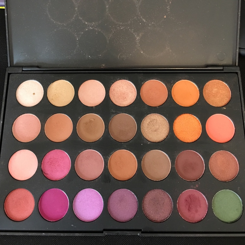 Morphe Jaclyn Hill original palette