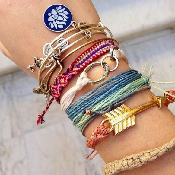 50% off Puravida Bracelets - Picture 4 of 5