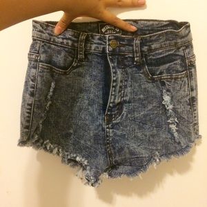 HIGH WAISTED SHORTS