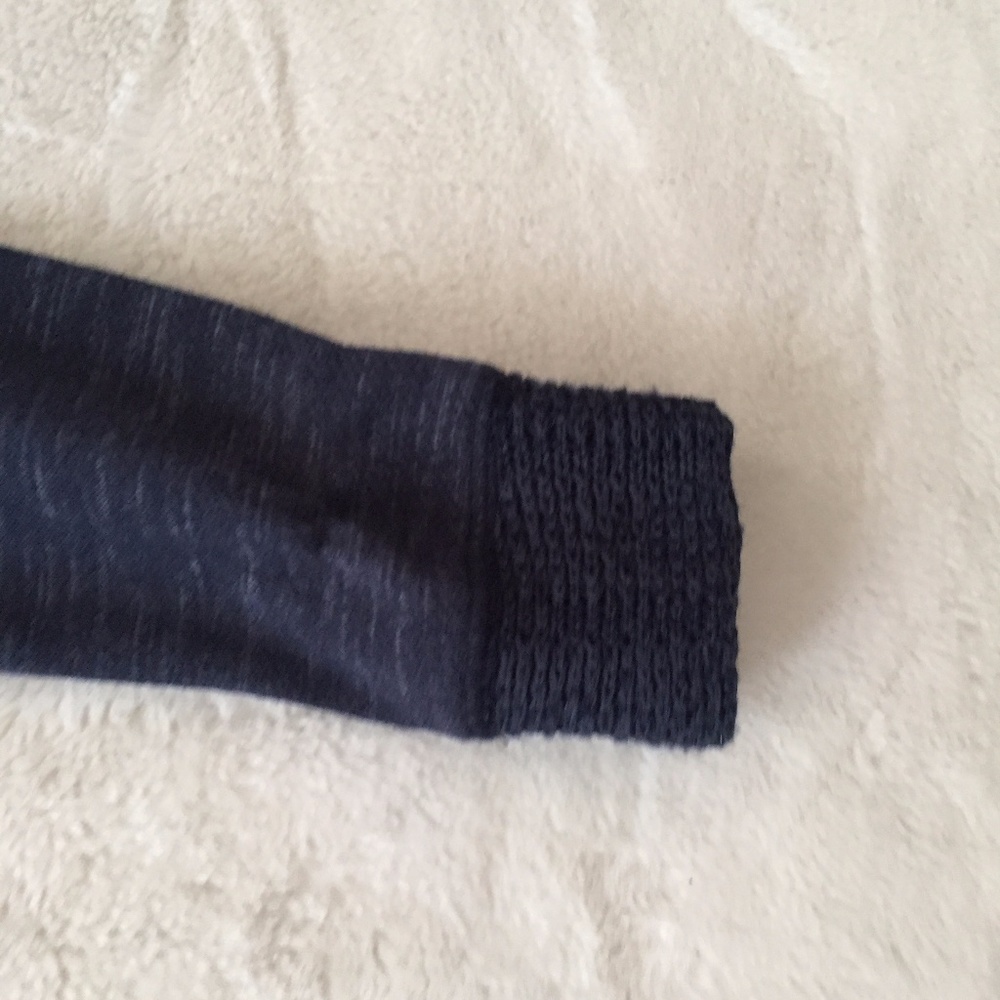 Lucky Brand XS Navy Pull Over sweater * Flaws * - Picture 7 of 8