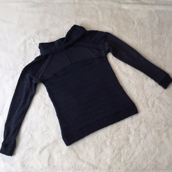 Lucky Brand XS Navy Pull Over sweater * Flaws * - Picture 3 of 8