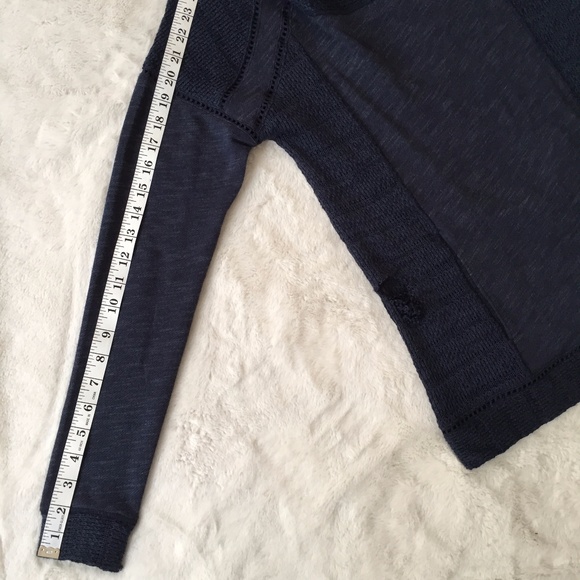 Lucky Brand XS Navy Pull Over sweater * Flaws * - Picture 2 of 8