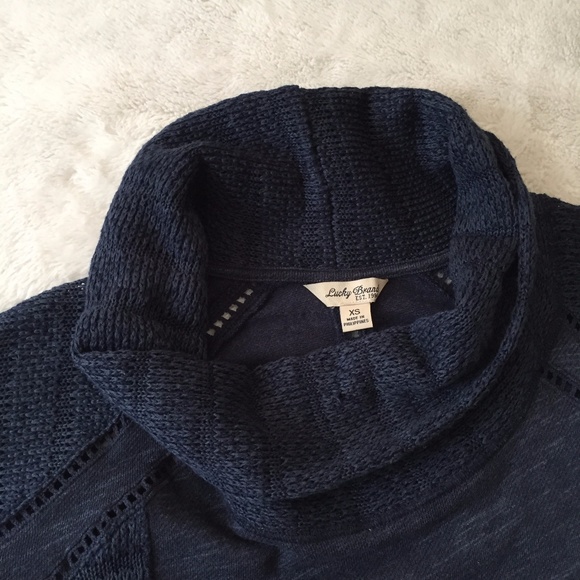 Lucky Brand XS Navy Pull Over sweater * Flaws * - Picture 8 of 8