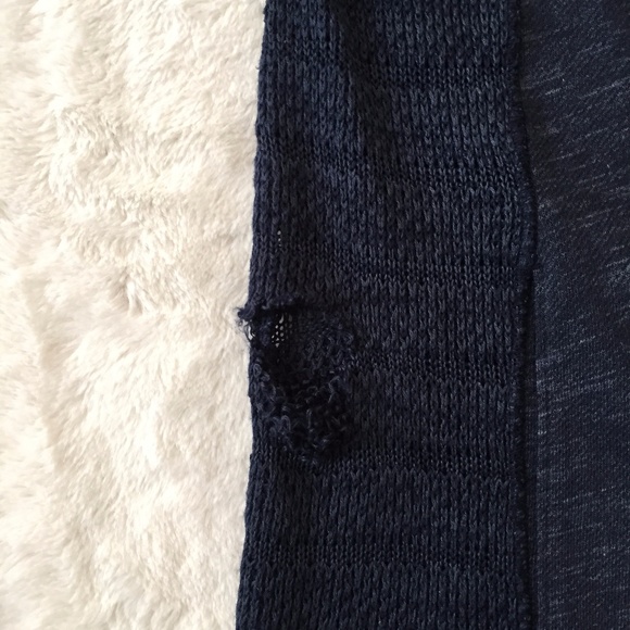 Lucky Brand XS Navy Pull Over sweater * Flaws * - Picture 5 of 8