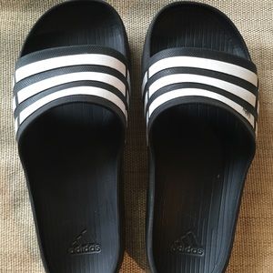 Adidas flip flops