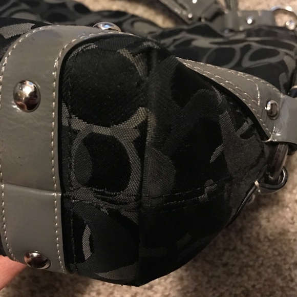 Authentic coach purse - Picture 3 of 4