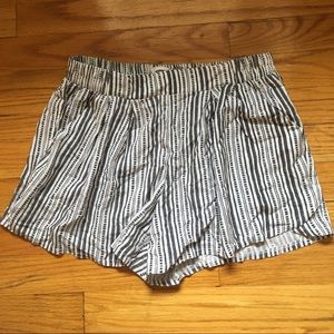 Old Navy Printed Flowy Shorts - KIDS XL (14)