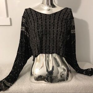 Long sleeve crop top