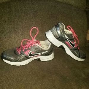Nike Air Retaliate Pink & Gray Shoes Size 7