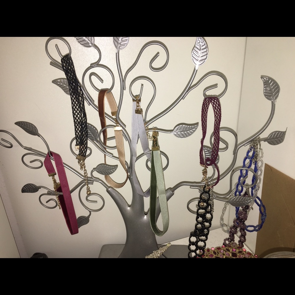 10 chokers