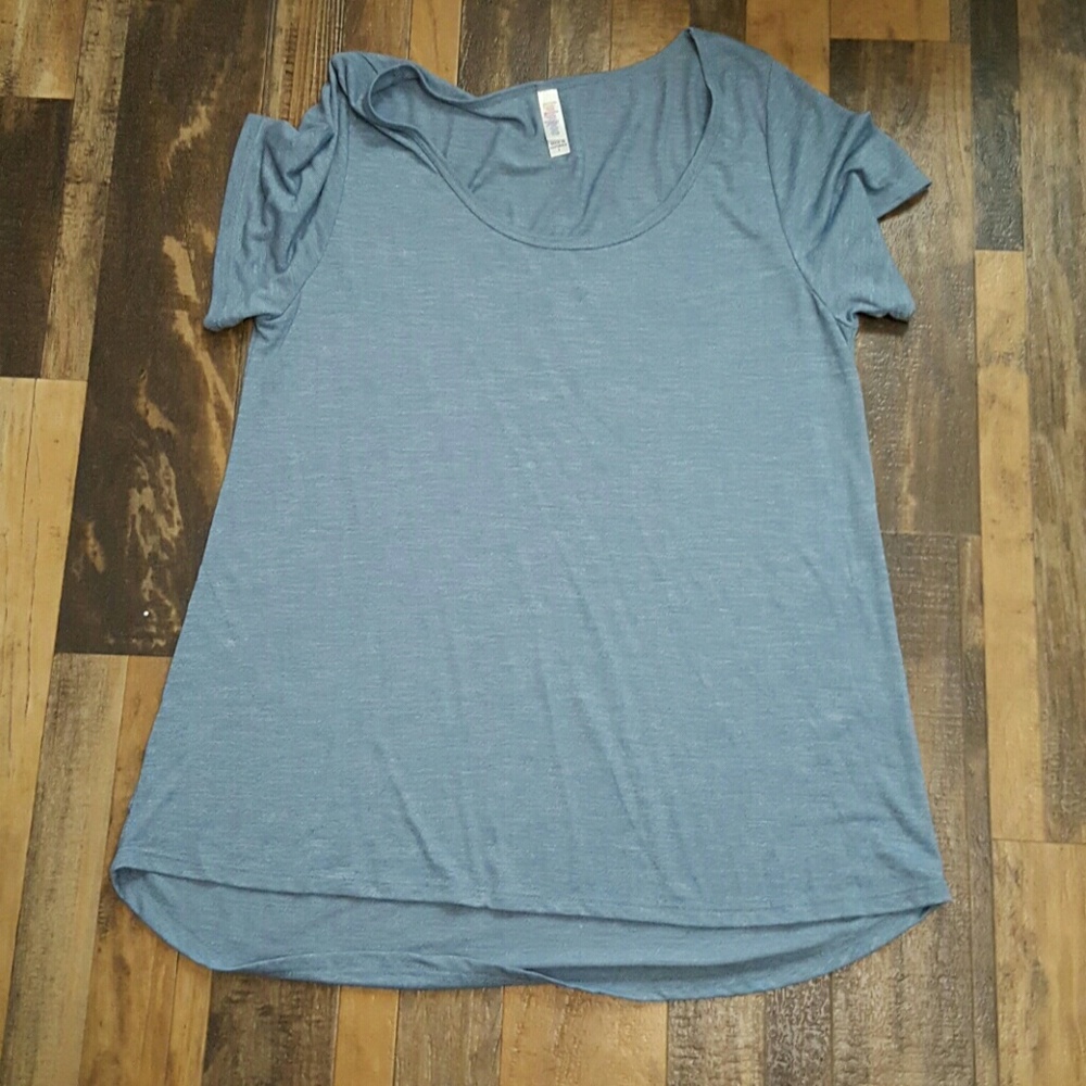 Lularoe classic tee