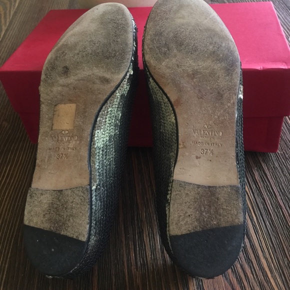 Valentino Flats - Picture 3 of 4