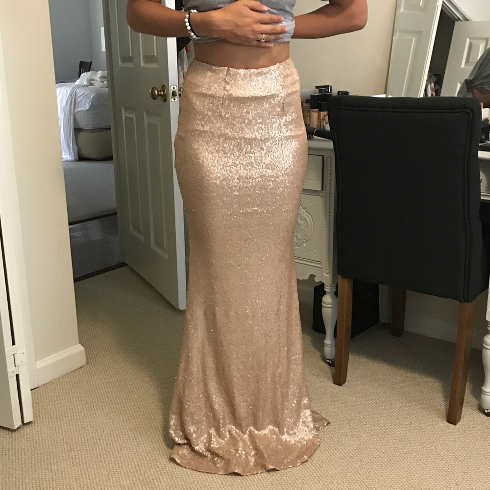 Lulus maxi sequin skirt size xs