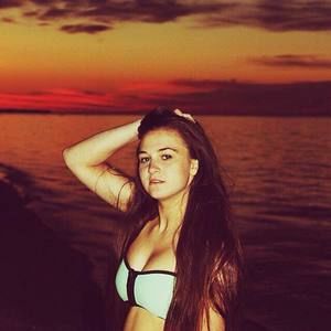 Meet your Posher, Claudia