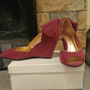 Report shoes