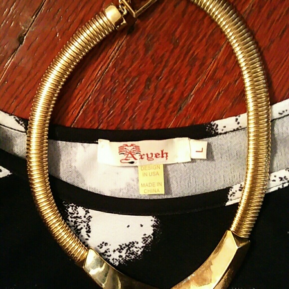 Tie Up Sleeves Arueh Dress - Picture 3 of 3