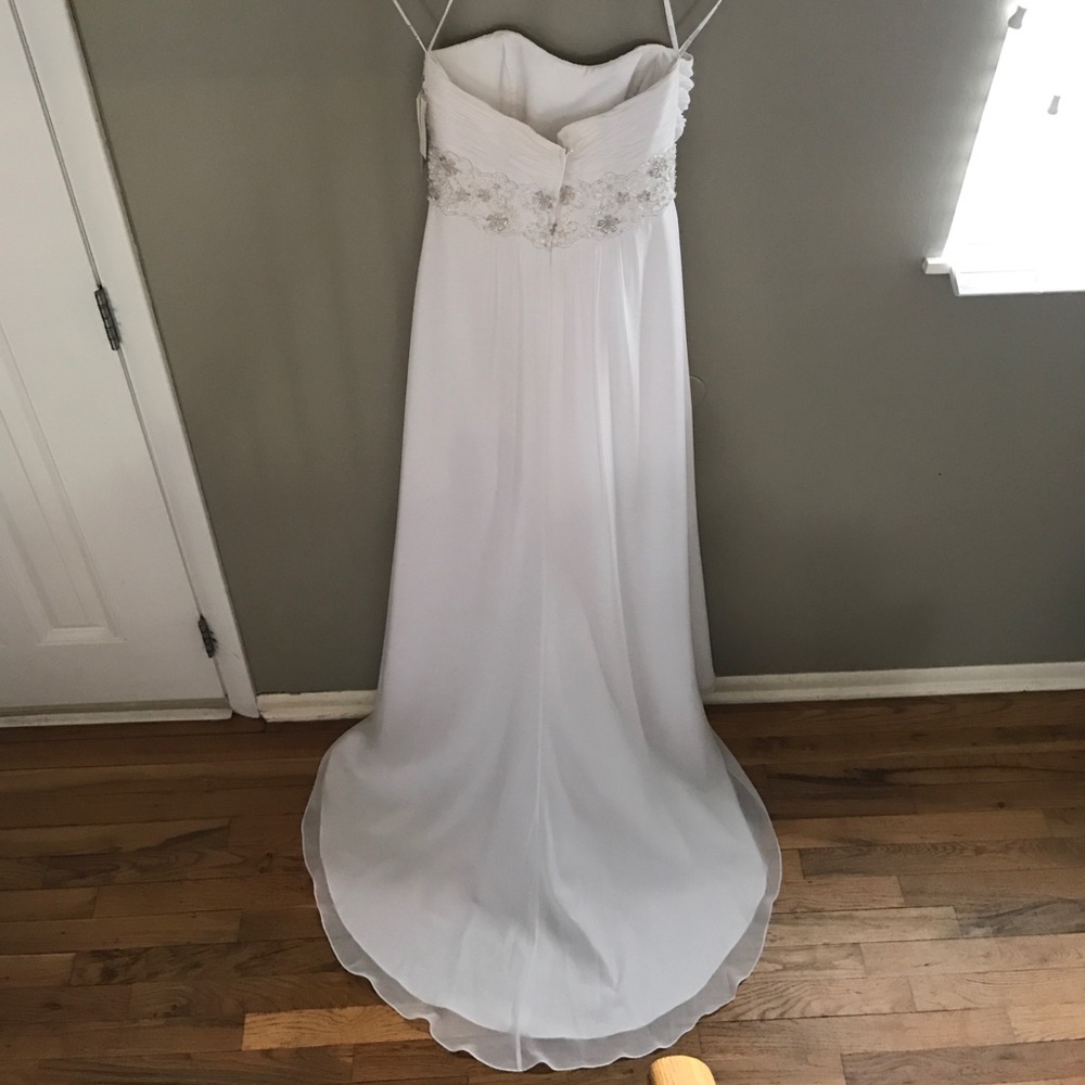 David's Bridal Strapless Wedding Gown Size 6