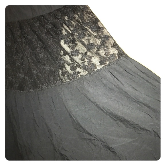 Hazel Crotchet Maxi Dress - Picture 6 of 8