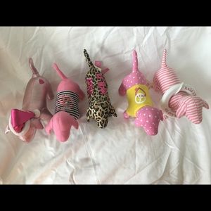 Pink/Victoria secret mini dogs.
