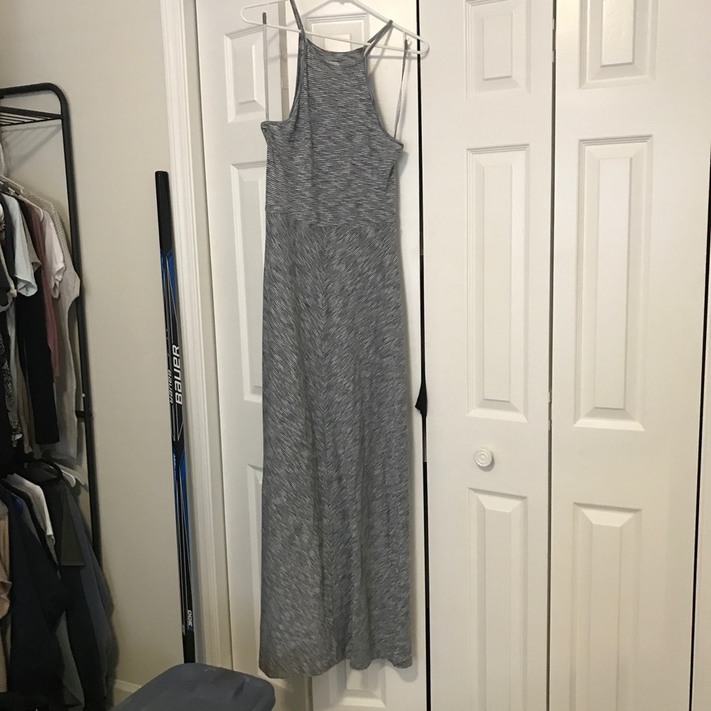 Loft maxi dress size small