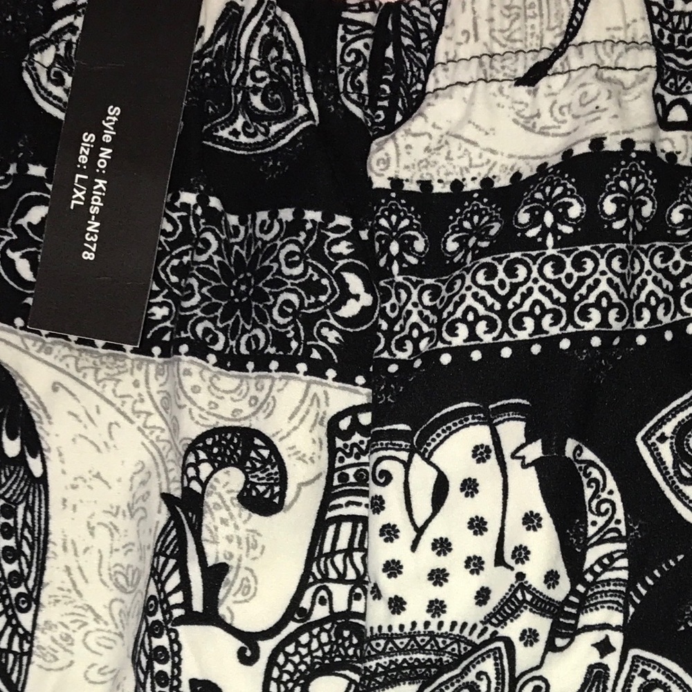 Elephant Print Full Length Leggings Ultra Soft NWT - Picture 5 of 8