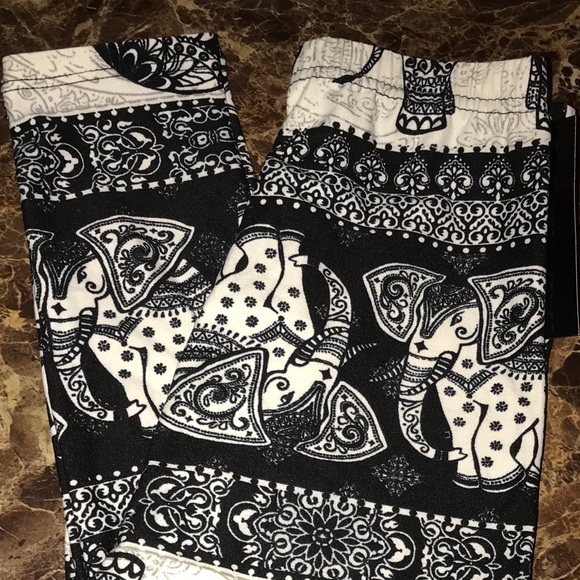 Elephant Print Full Length Leggings Ultra Soft NWT - Picture 7 of 8