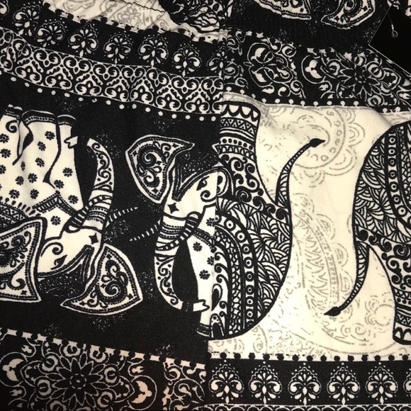 Elephant Print Full Length Leggings Ultra Soft NWT - Picture 8 of 8