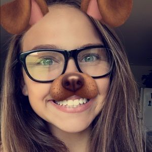 Meet your Posher, Courtney