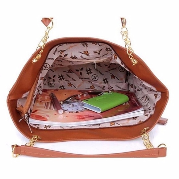 Striped Wide Tassel Shoulder Bag for Women - Picture 4 of 4