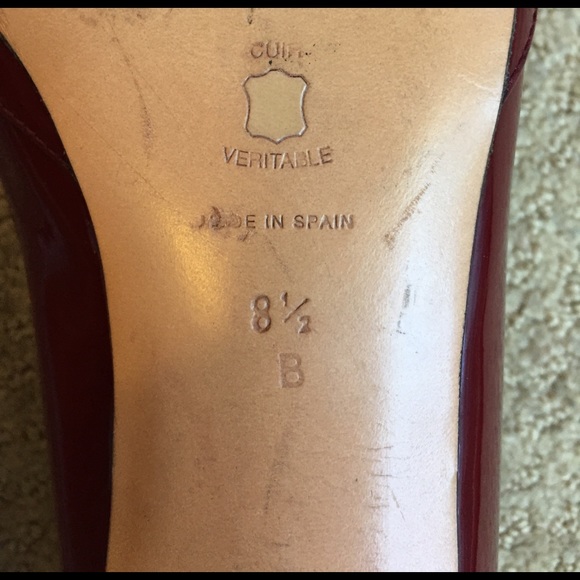 Patent leather maroon kitten heels - Picture 5 of 8