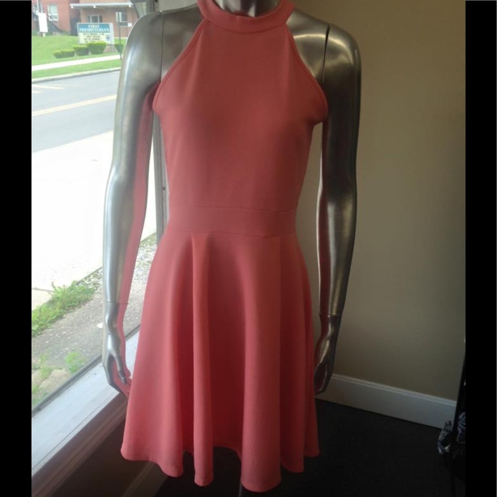 Pink bodycon pleated dress