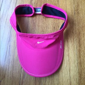 Pink Nike visor-- never worn!!