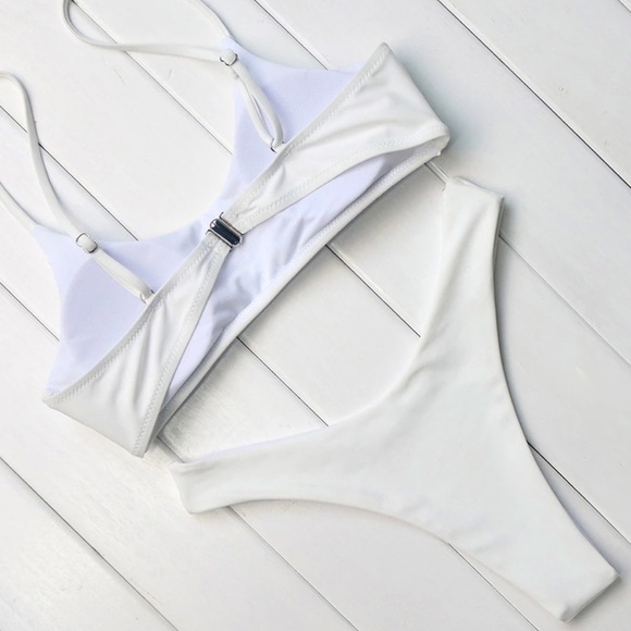 chic and simple white high waistline cheeky bikini - Picture 3 of 3