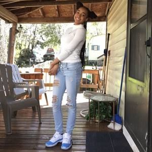 Meet your Posher, Markya