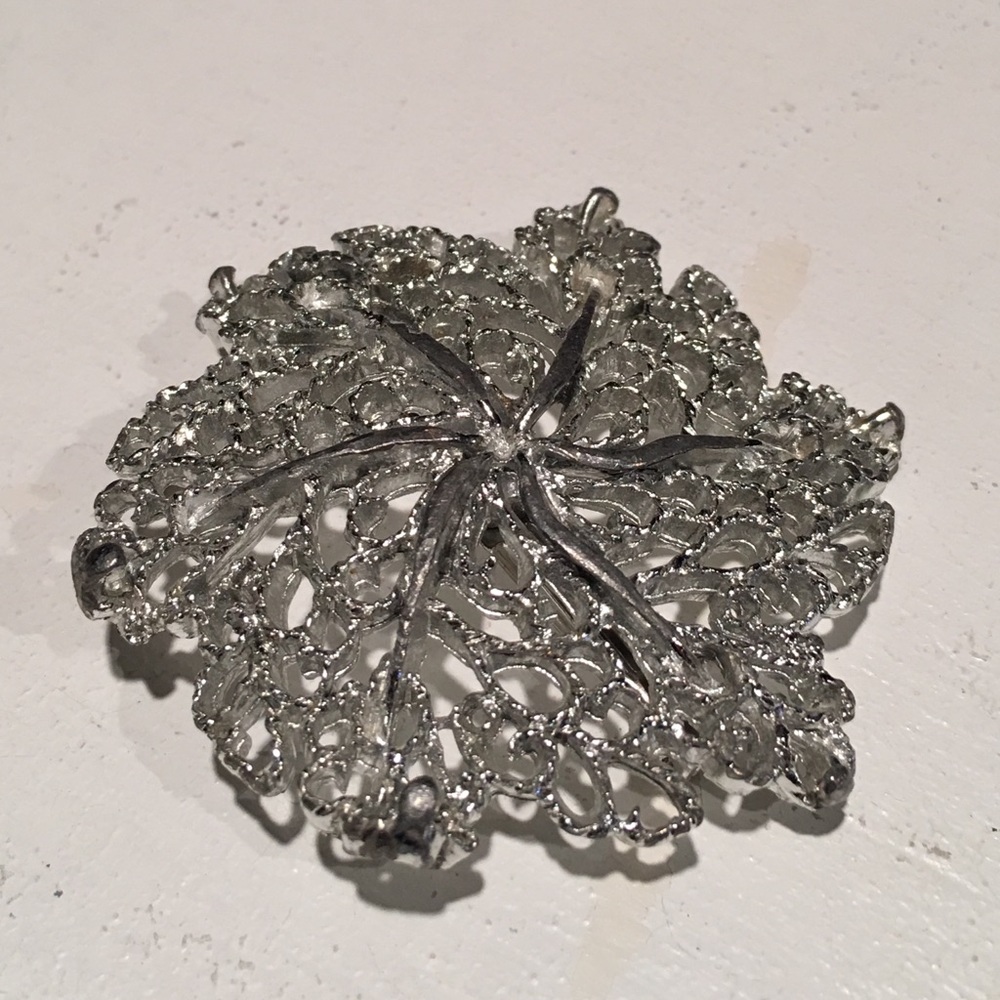 Vintage Gerry's Silver Tone Flower Brooch