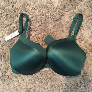 💚NWT Victoria Secret Bra 💚