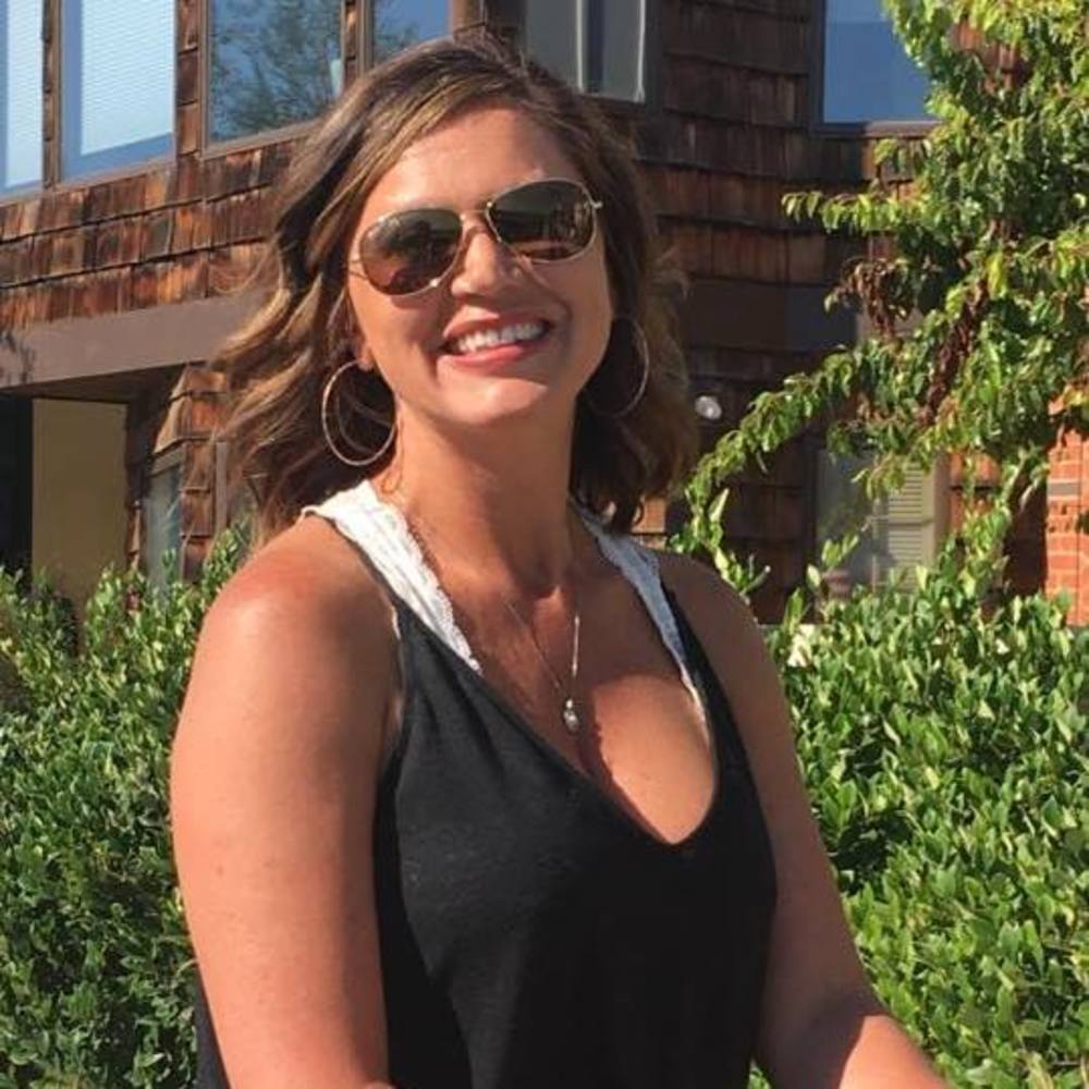 Meet your Posher, Jennifer