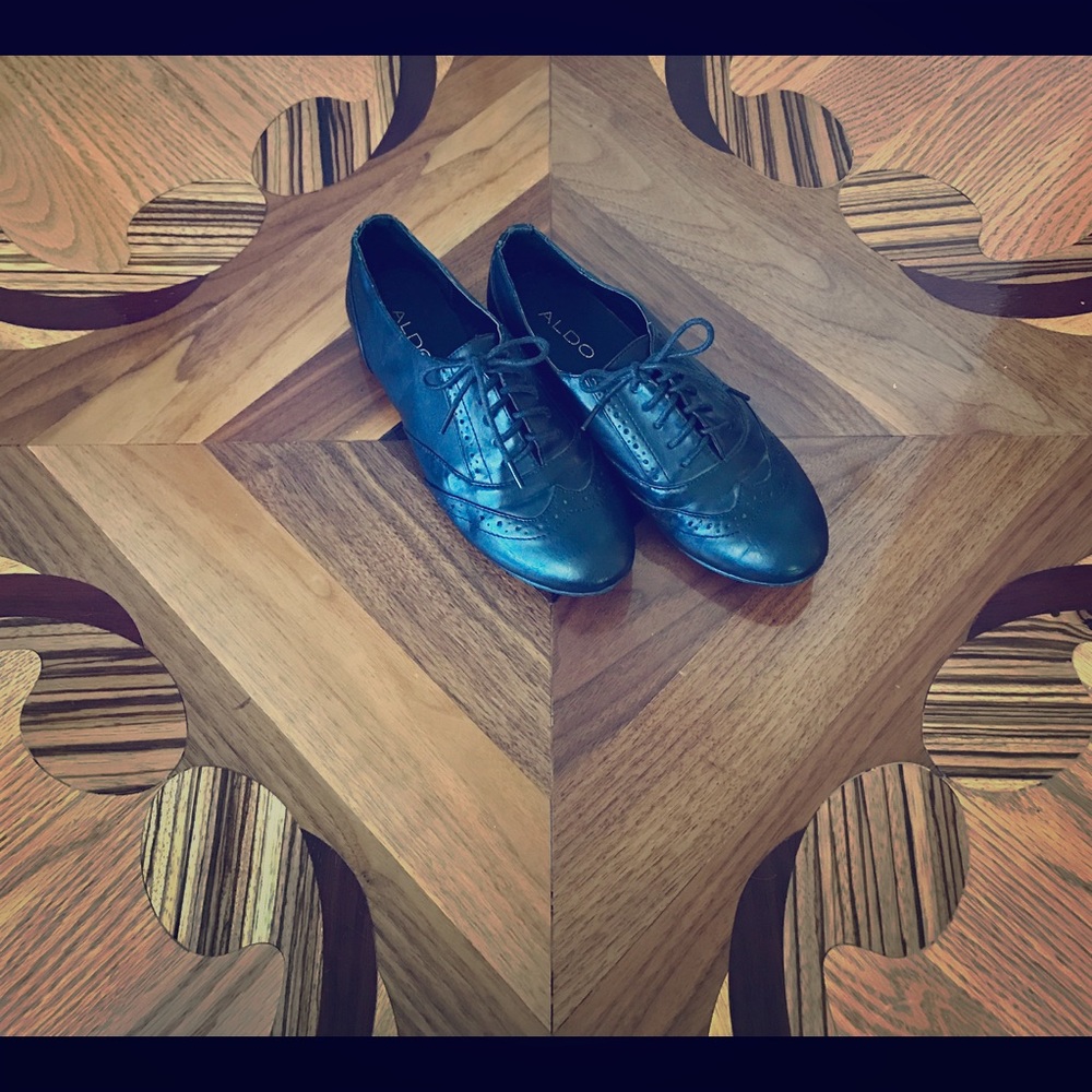 Black flats that is good for any occasion!