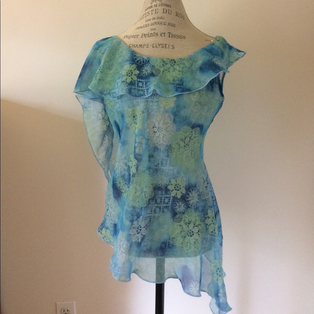 Loose Floral Top Size 8/10