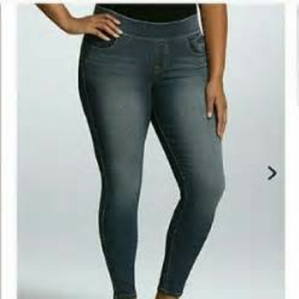 Torrid Medium Wash Lean Jeans