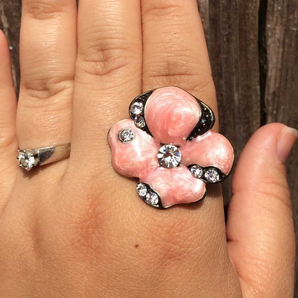 Baby pink flower & diamond adjustable ring