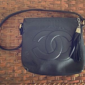 Vintage CHANEL leather bag with tassel