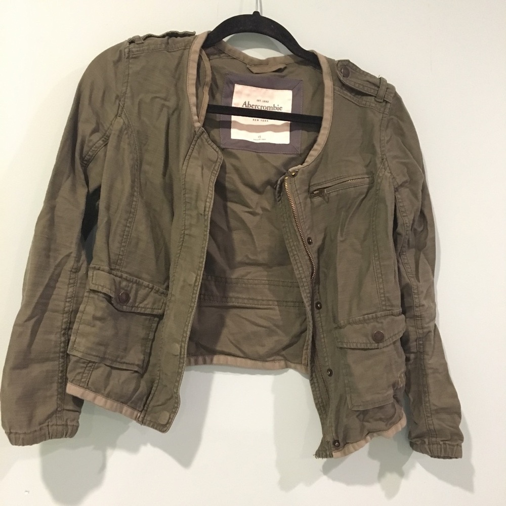 Abercrombie + Fitch army/utility jacket cropped