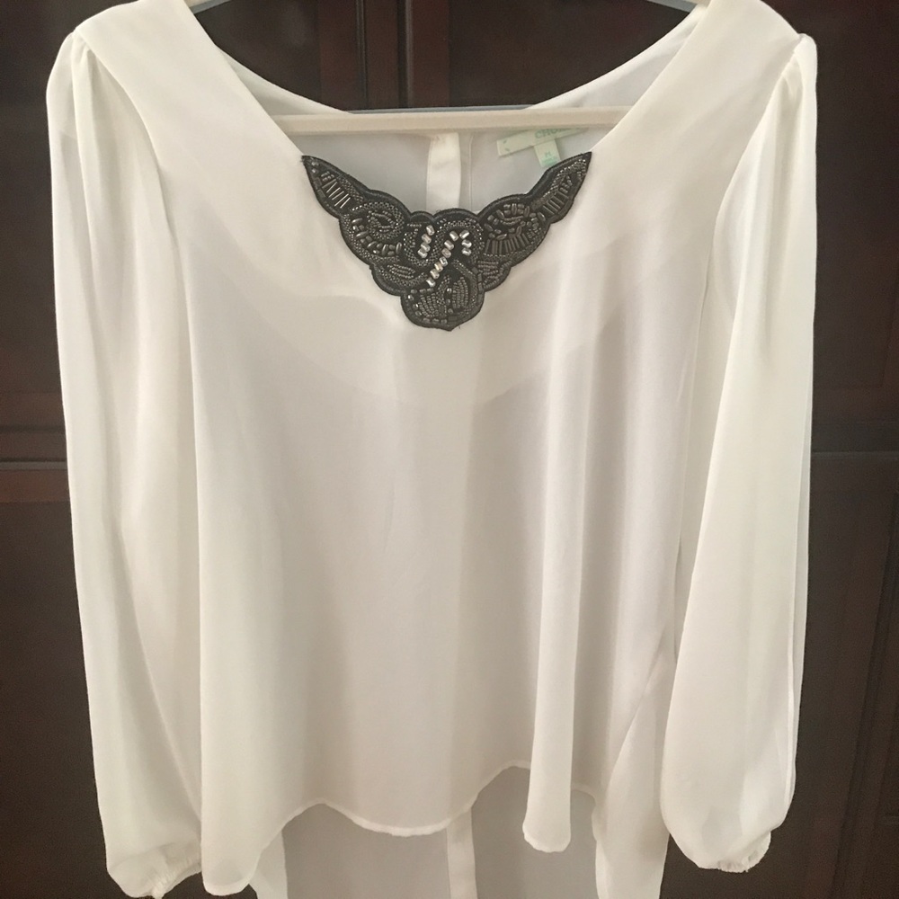 White long sleeve blouse