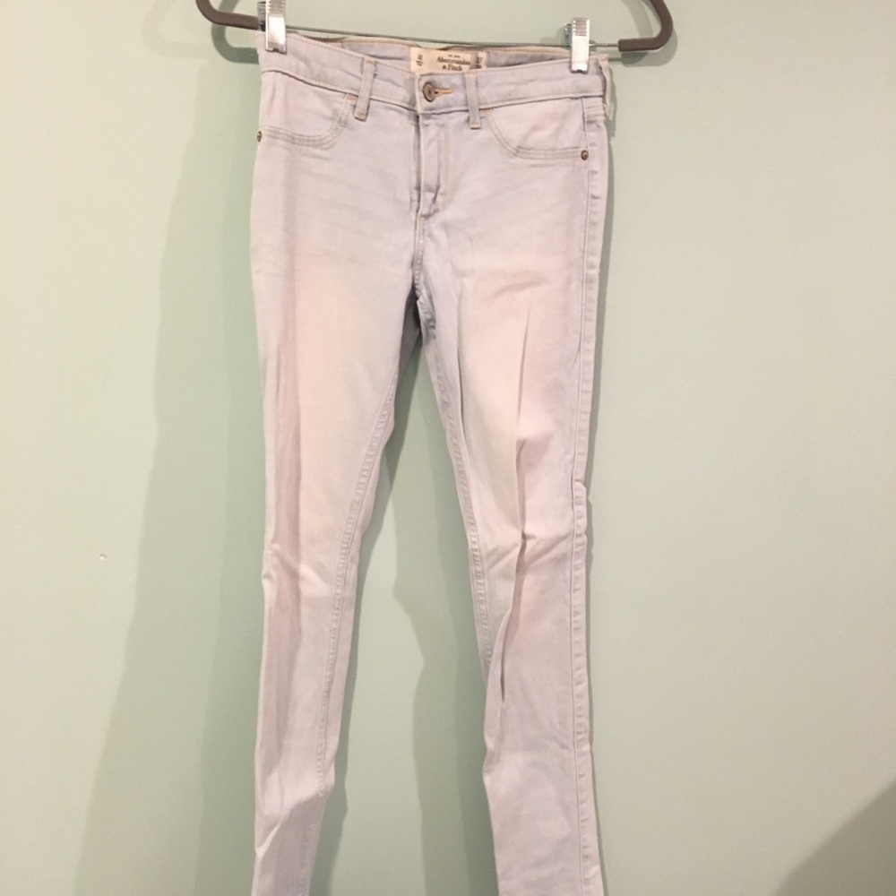 Abercrombie + Fitch light wash skinny blue jeans