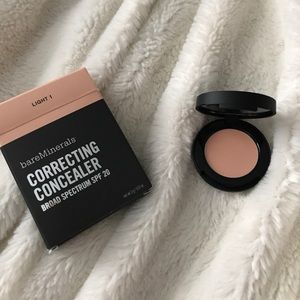 Bare Minerals  Concealer light 1