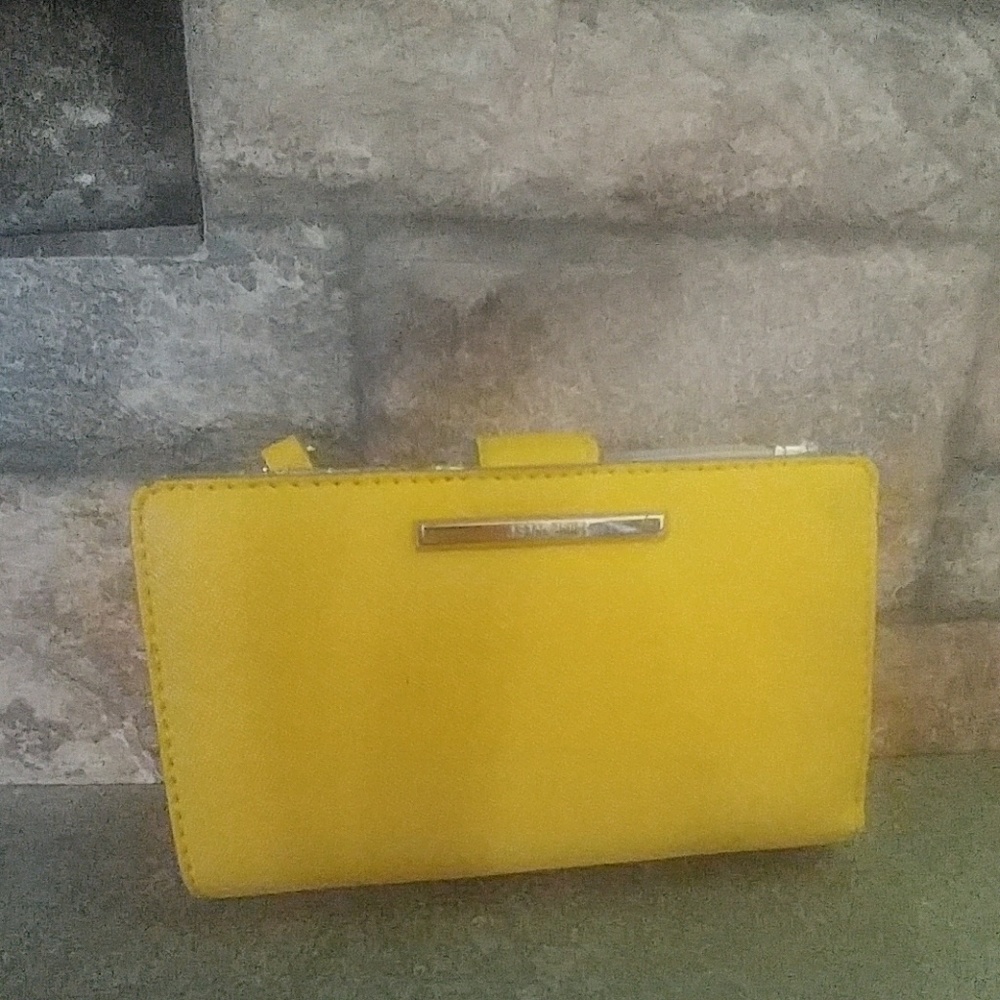Nine West wallet