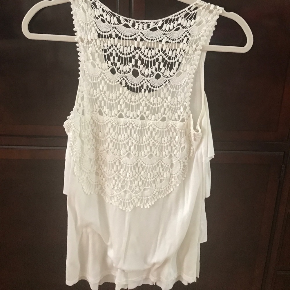 Forever 21 Lace ruffled tank