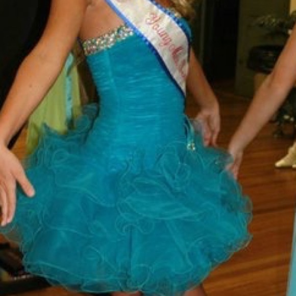 Reduced! Sherri Hill dress - Picture 2 of 8